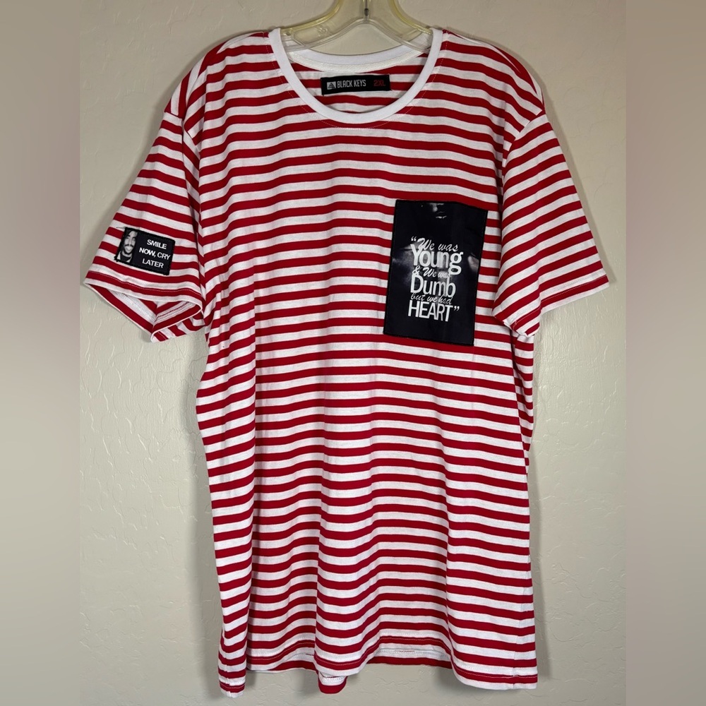 Black Keys Mens 2XL‎ Red White Striped Tupac Graphic T-Shirt Smile Now Cry 0357